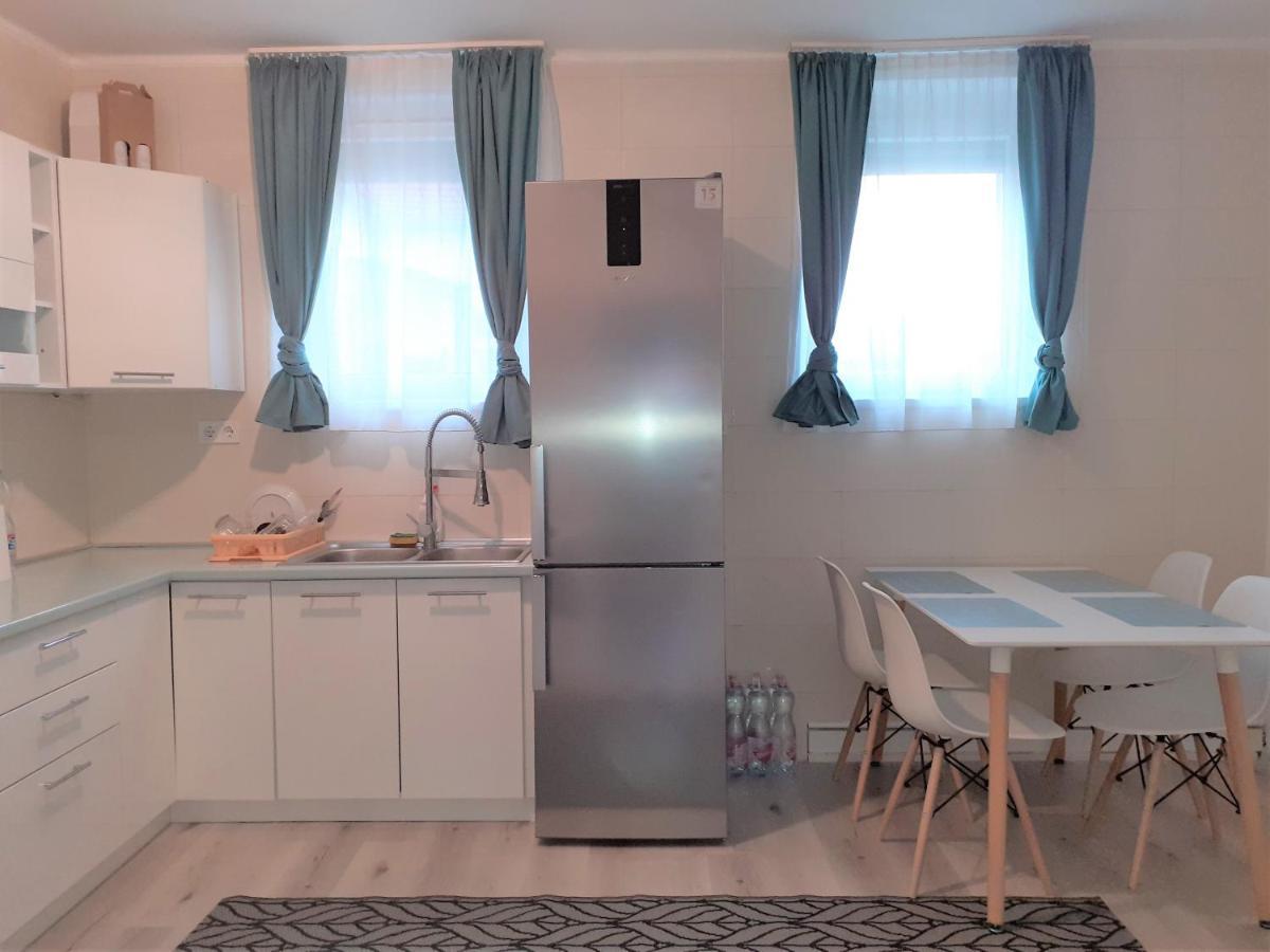 ケストヘイNelli Apartmanアパートメント エクステリア 写真